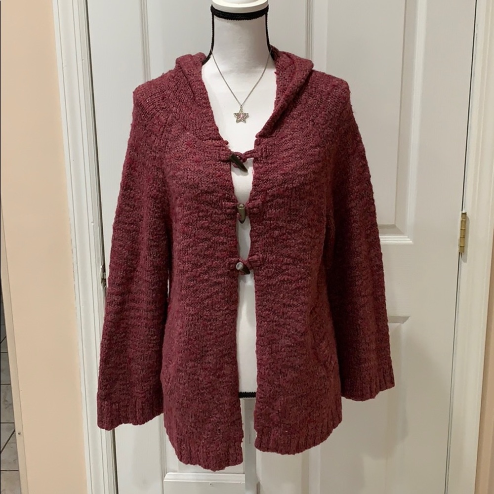 CLEARANCE Avenue 14/16 hooded sweater